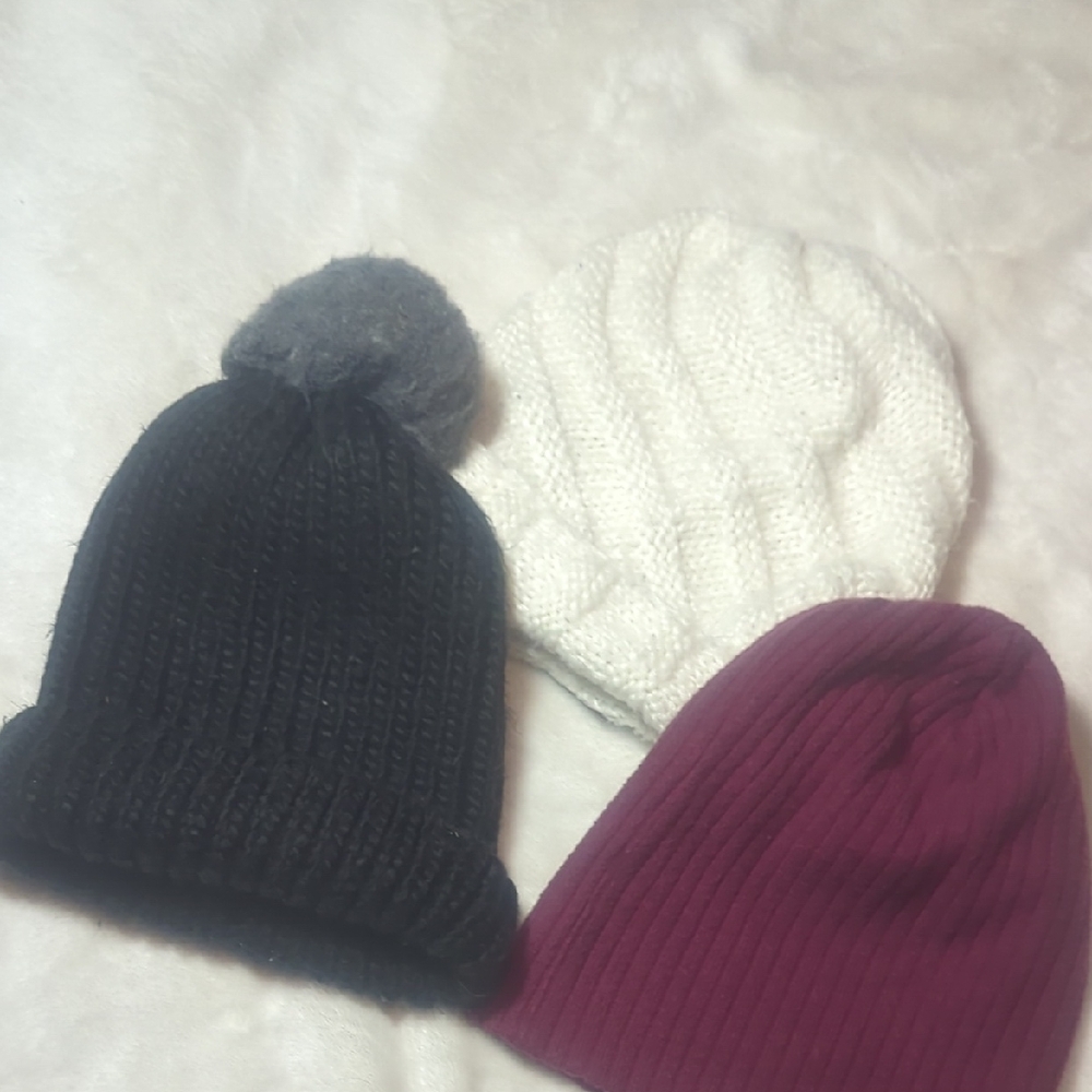 Source Unknown Women's Cozy Knit Beanie Set - Gray, Cream, and Burgundy